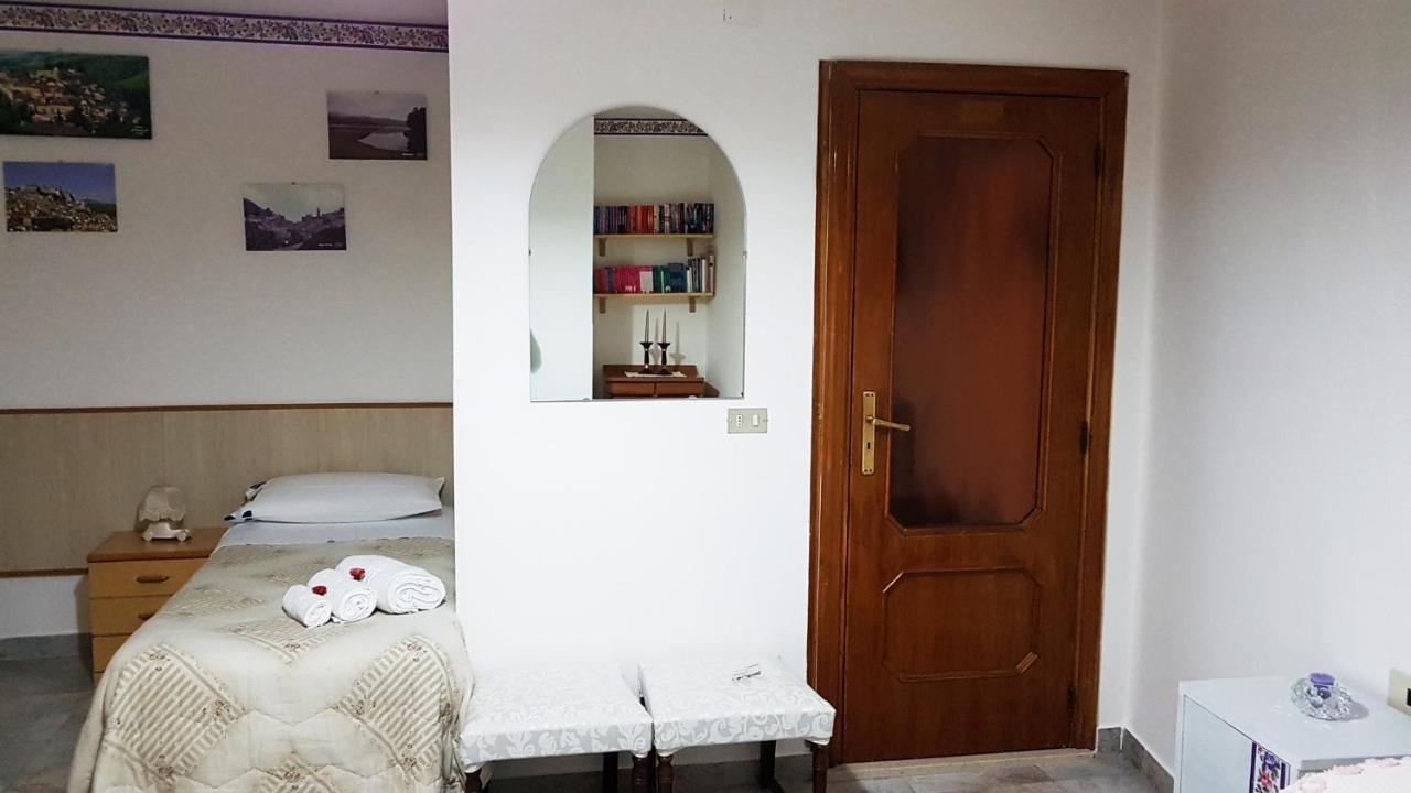 B&B Regina Elena Pignola Luaran gambar