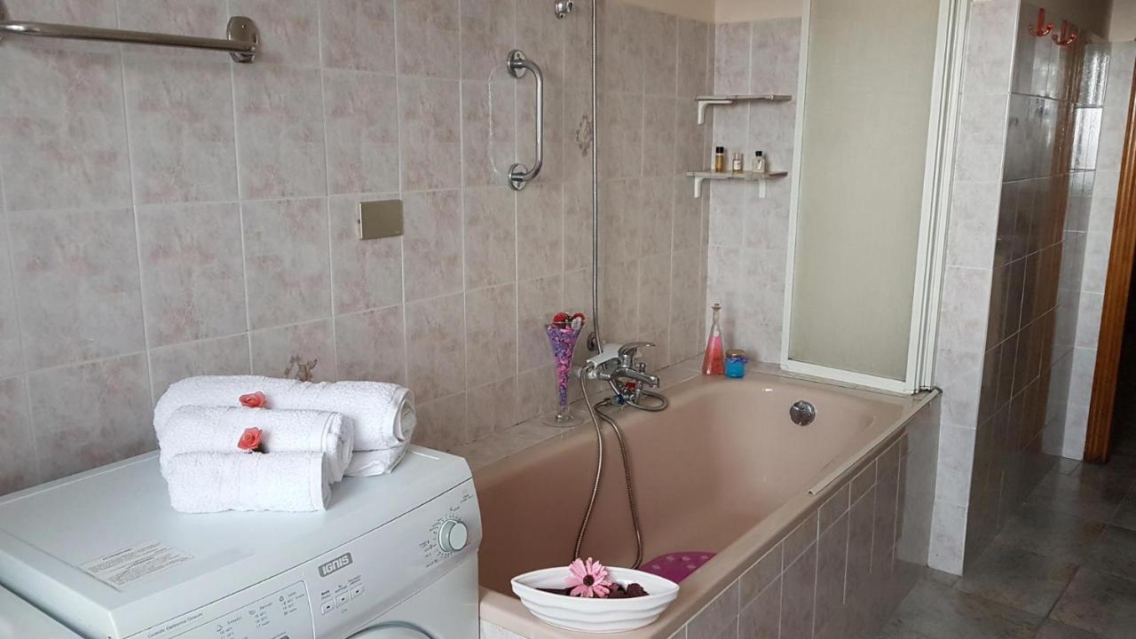 B&B Regina Elena Pignola Luaran gambar